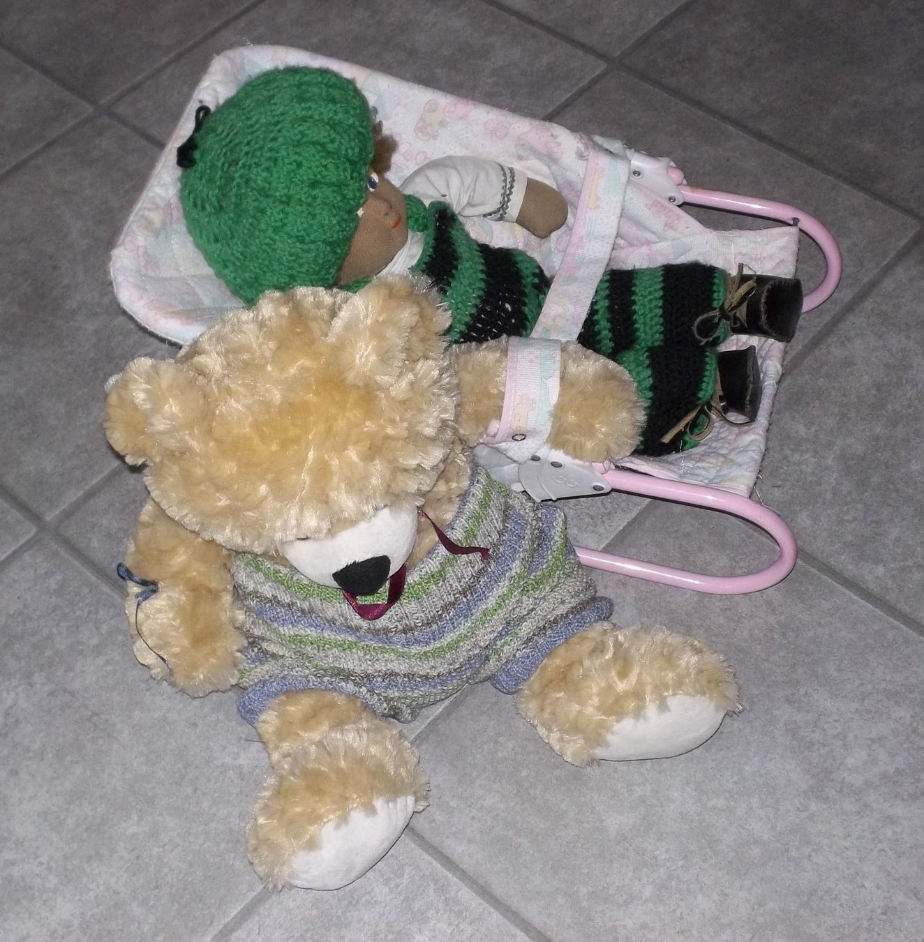 Bambole: Teddy und Puppe mit Puppenschaukel – Usato da Kaltbrunn venduto da Cindy99 1