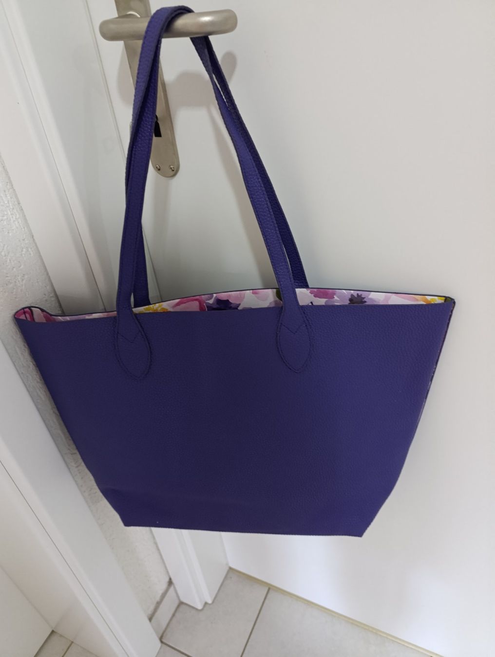 Sacs femmes: Sac à main violet – Neuf (Voir description) à St-Cergue par Neviana