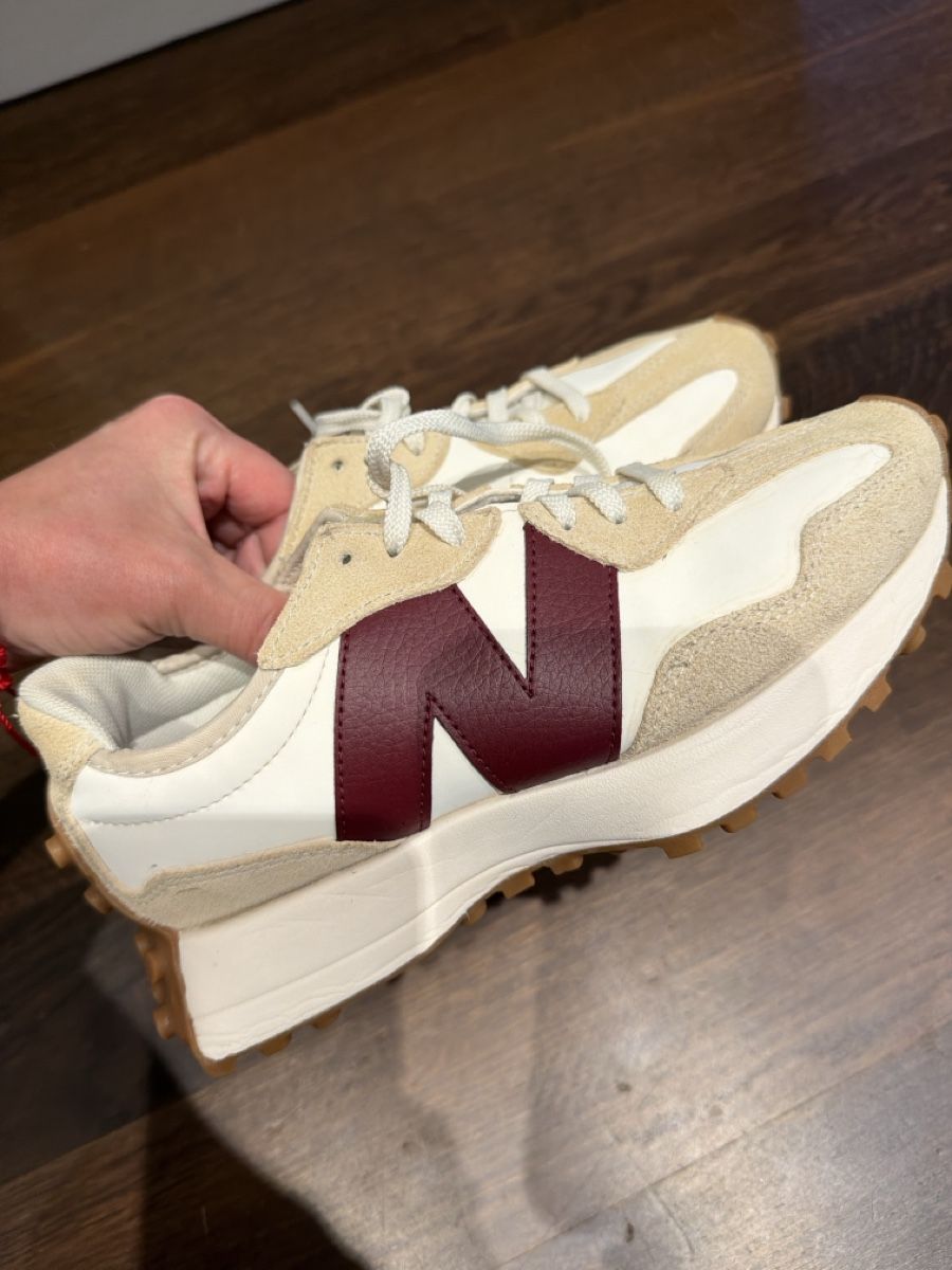 New Balance Chaussures hommes: New Balance 327 EU 37 – D'occasion à Beringen par Edu-Nati