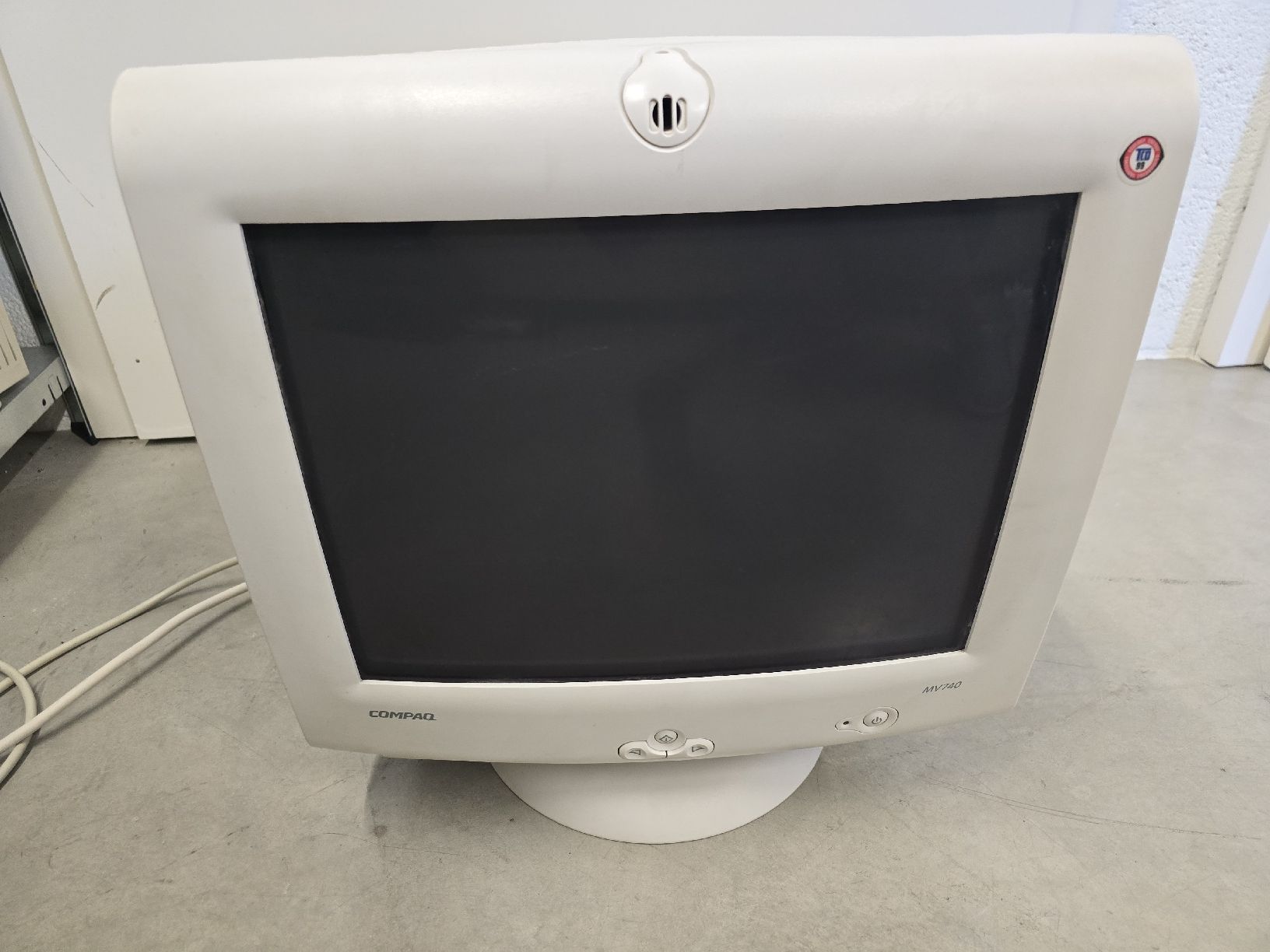 Compaq Monitor: Écran CRT Compaq MV740 - Bon état  – Usato da Champlan venduto da Jrme76 1