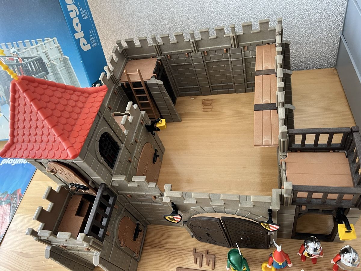 Playmobil Jouets: Playmobil 3446 Burg – D'occasion à Frauenfeld par adj04 3