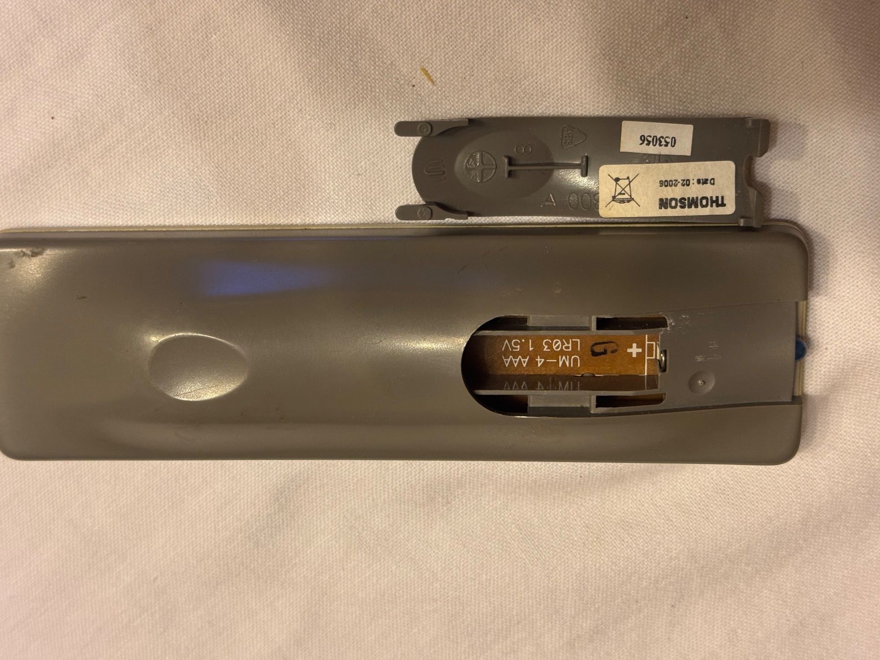 Telecomandi: Télécommande Thomson - Parfait état! (62) – Usato da la Chaux-de-Fonds venduto da Lampe 3
