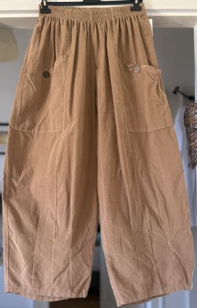 PANTALONS EN FIN VELOURS! M NOUVEAUTÉ 2026/27