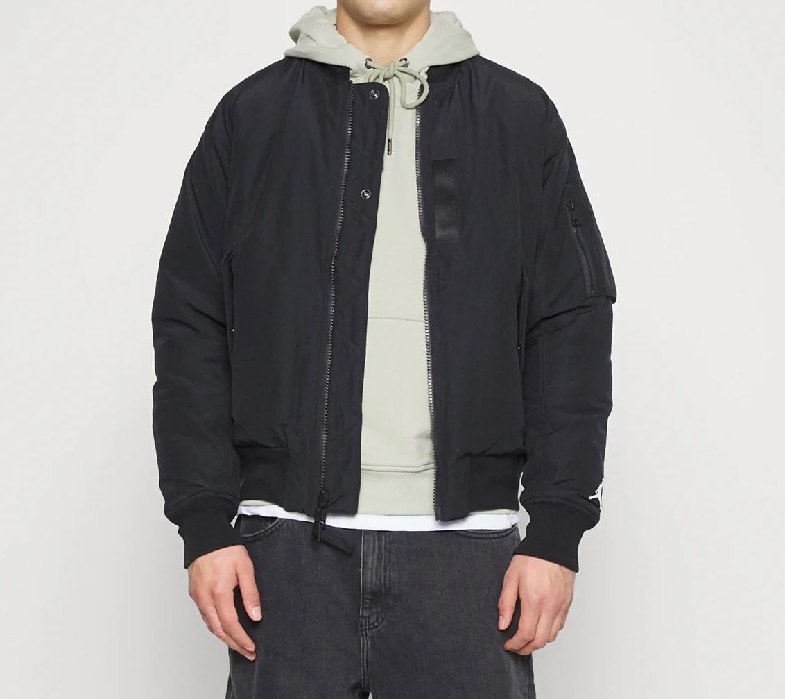 Jordan Giacche: Air Jordan Jacke Gr. M – Nuovo e nell'imballaggio originale da Mülenen venduto da CreativeSolutions 5