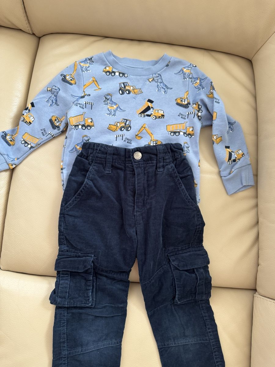 Kleiderpakete & -sets: Kinderkleidung Set Pullover und Hose Grösse 98 – Neu (gemäss Beschreibung) aus Oberengstringen von lor_8y27 1