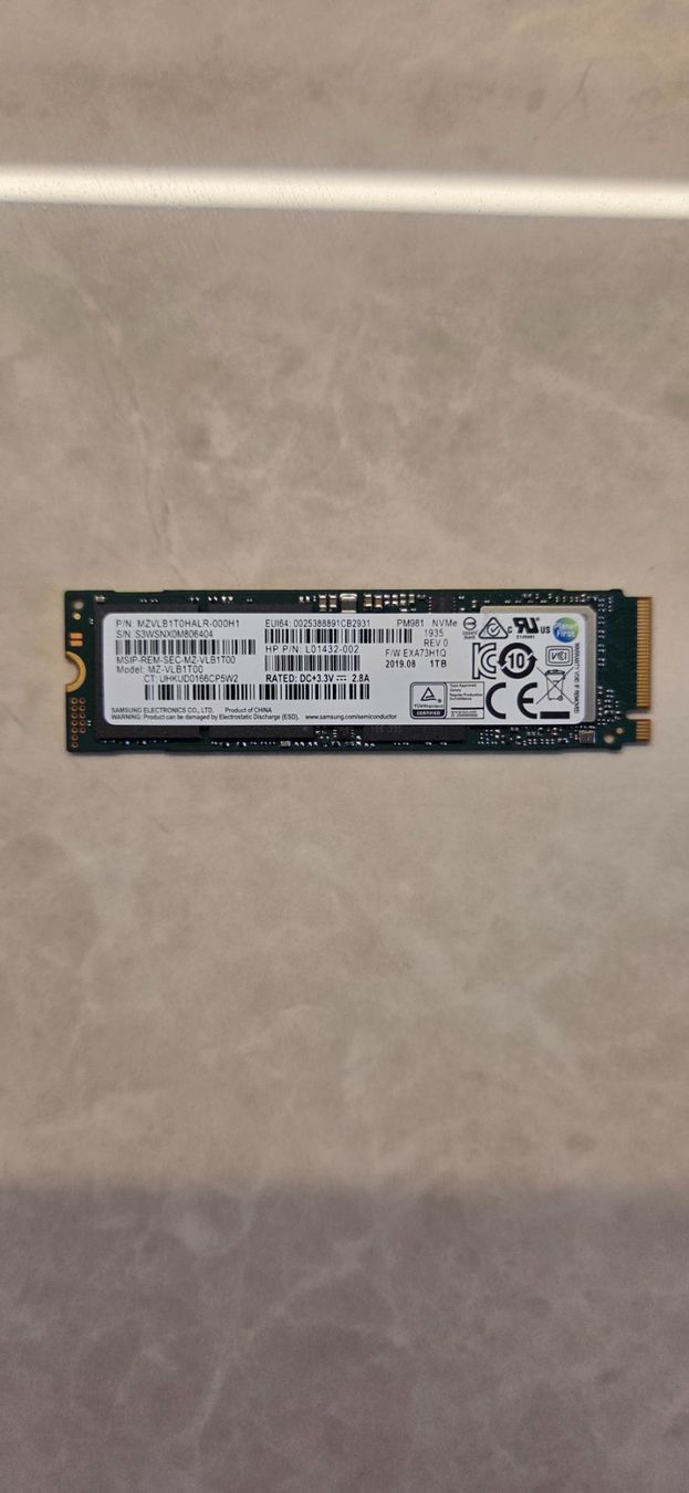 Samsung Harddisks: Samsung PM981 1TB SSD NVMe – Gebraucht aus Zihlschlacht von vogelgrip