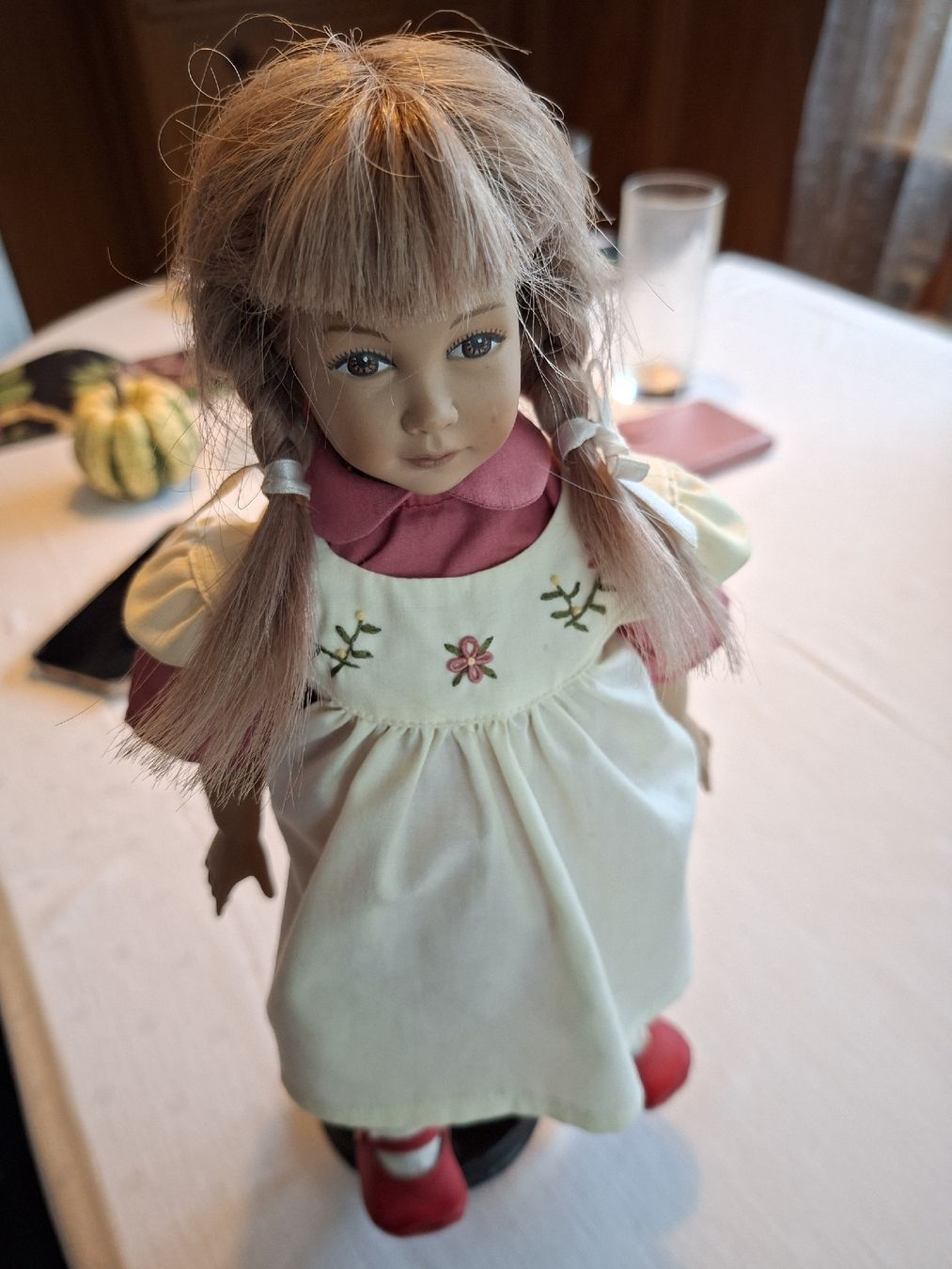 Heidi ott Poupées: Heidi Ott Puppe mit Ständer – D'occasion à Zürich par 2swiss
