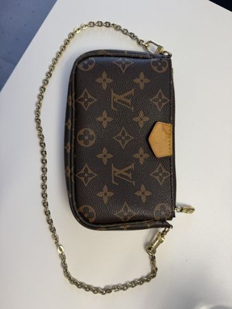 Louis Vuitton Pochette Monogram