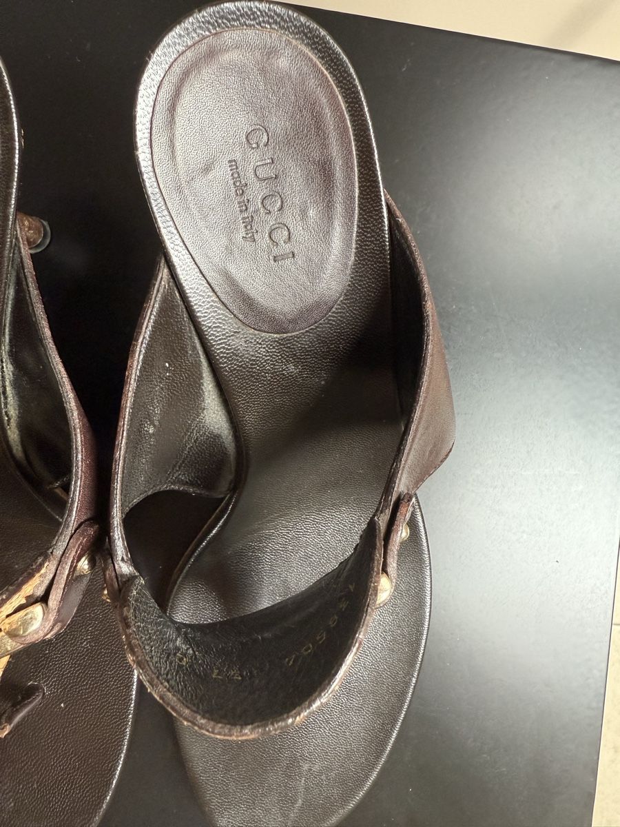 Gucci Scarpe da donna: Gucci Zehentrenner Sandalen, Gr. 37 Echte Pythonleder – Usato da Stettlen venduto da Beauty-19 2