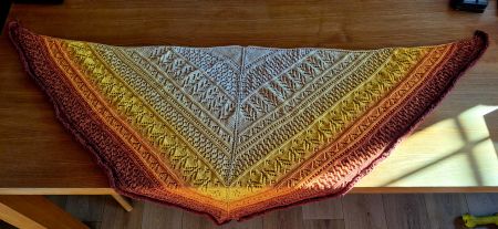 Handgestrickte Stola