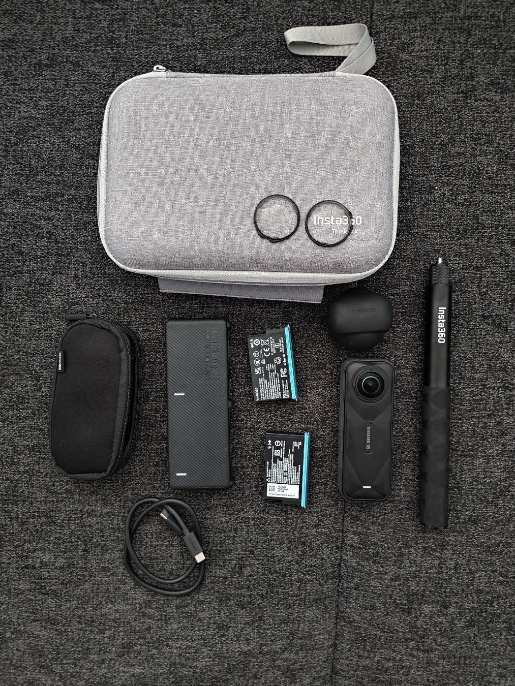 Insta360 Action Cam: Insta360 X5 8K Action Cam — Essentials Bundle – Usato da Haslen GL venduto da yan_8kz5