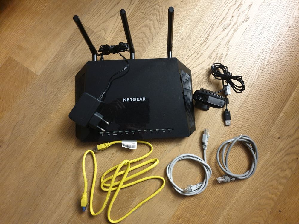 Netgear WLAN-Router AC1750 inkl. WebCam und Zubehör (Neu (gemäss ...