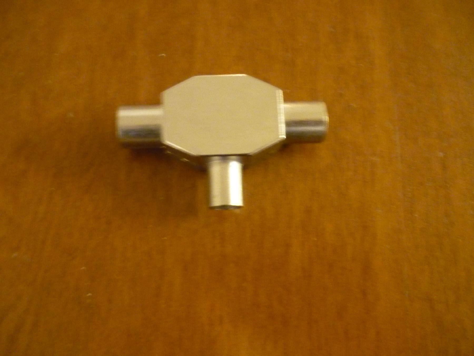 Laufwerke & Adapter: Radiosplitter – Neu (gemäss Beschreibung) aus Erstfeld von Mario_boe0 1