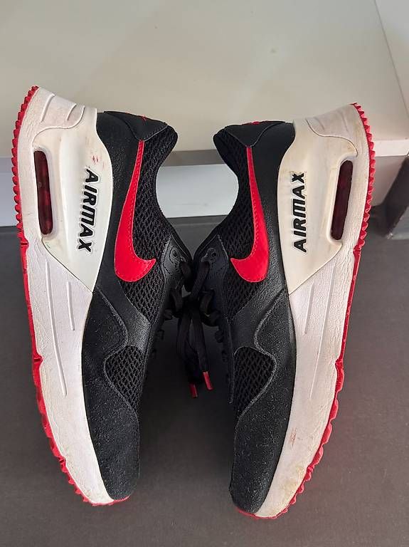 Herrenschuhe: Nike Air Max  Pointure 41 Bon état – Gebraucht aus Tolochenaz von pidouxj 1