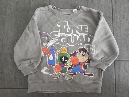Pullover H&M Tune Squad Grösse 98/104 guter Zustand