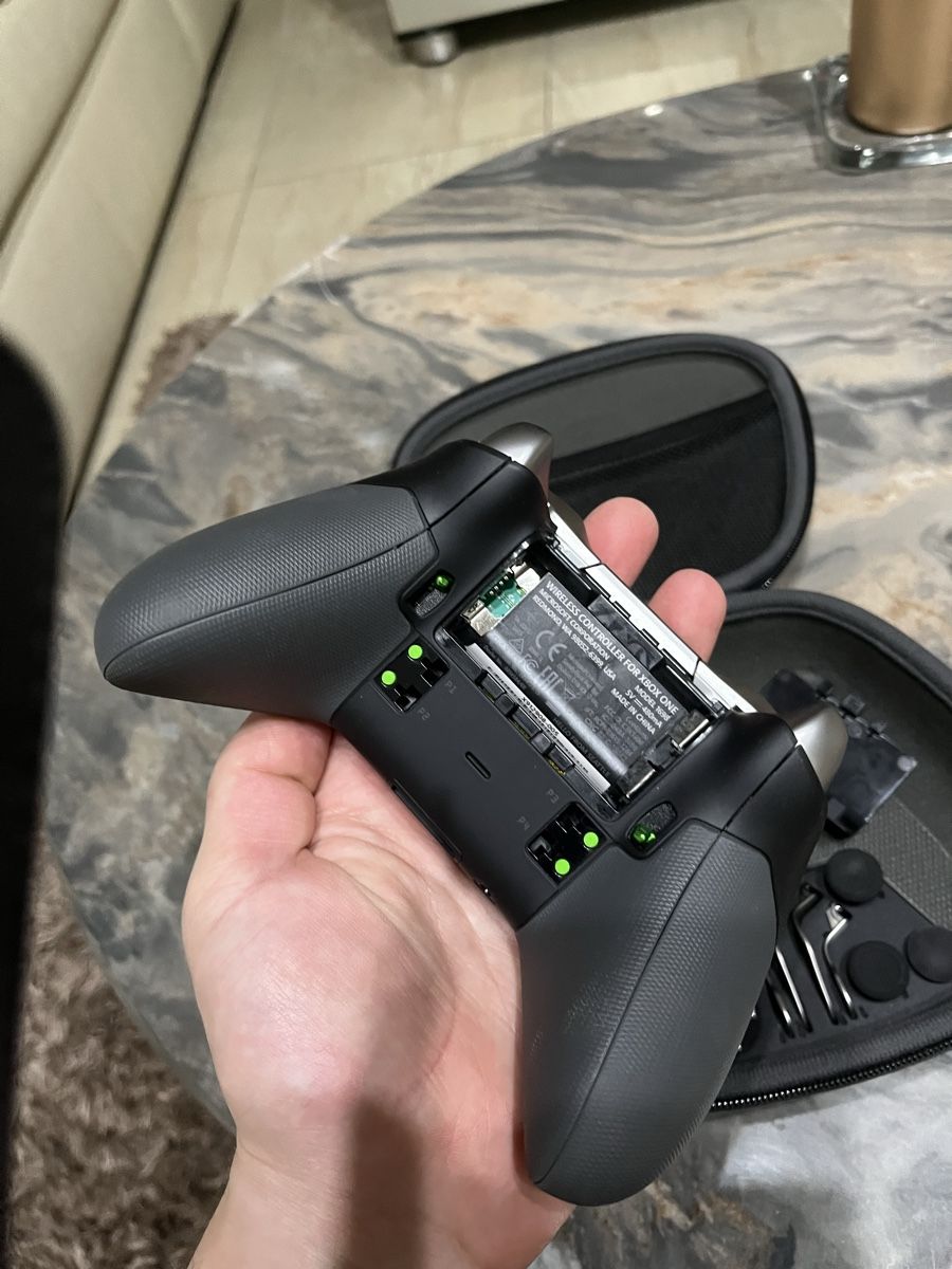 Microsoft Console: Manette Xbox Elite Serie + Mallette. – Usato da Genève venduto da Beyond-Time-Geneve 3