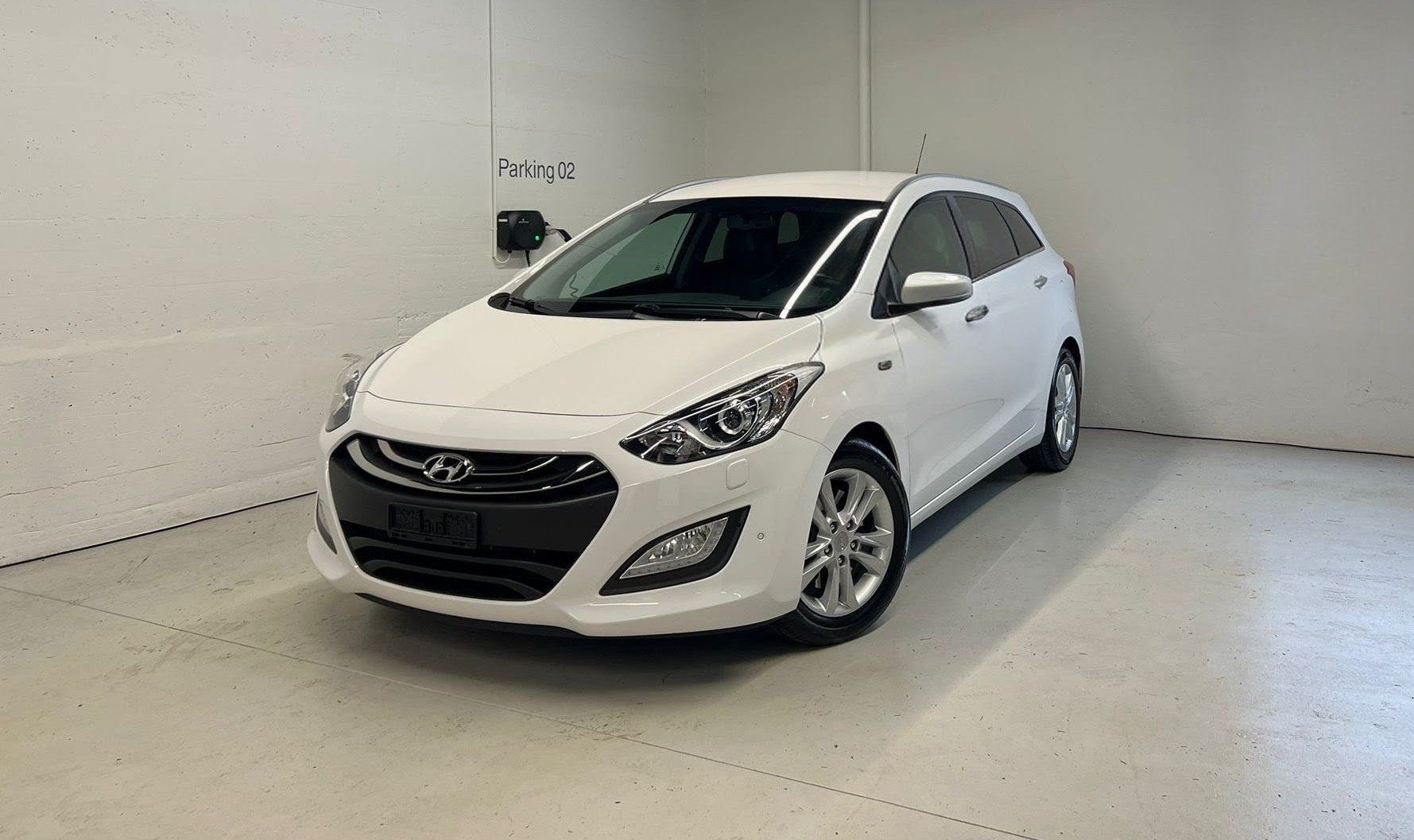 Hyundai Automobili: Hyundai i30 Wagon 1.6 GDI – Usato da Chéserex venduto da DanielDeAlmeida