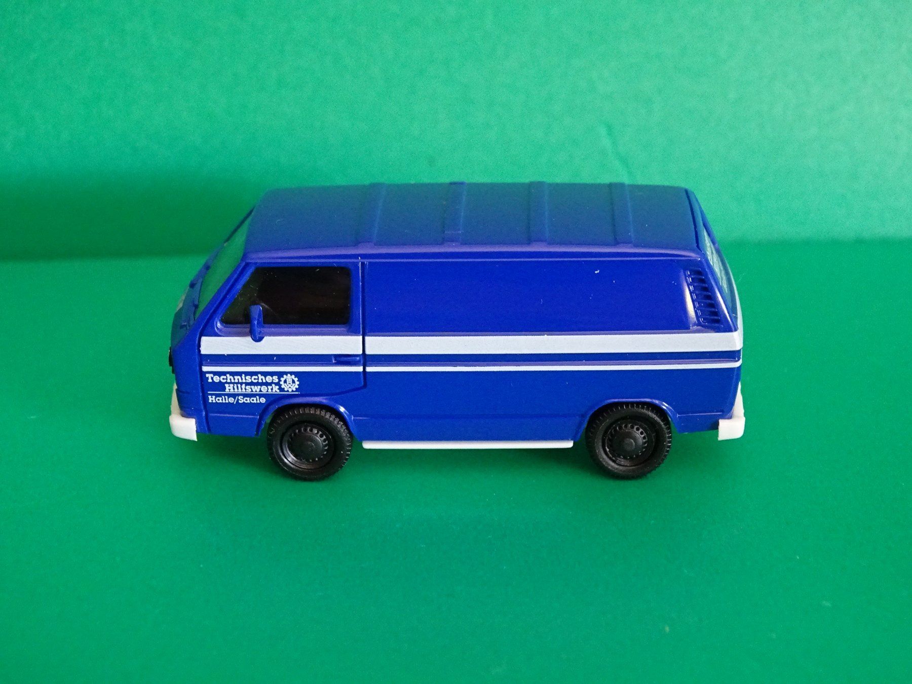 Herpa Modellautos: VW T3 "THW" von Herpa 1/87 – Neu (gemäss Beschreibung) aus Bretzwil von Meex 2