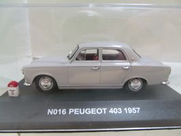 PEUGEOT 403  MIT  SCHIEBEDACH  1957   1:43  NOSTALGIE  SERIE