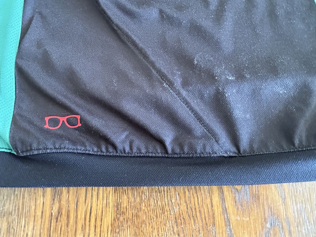 Leibchen & Hosen: Surf oder Bike Shirt, Grösse L, Top Sommer – Gebraucht aus Wolhusen von eve_m6cg 5