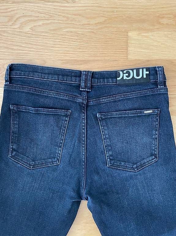 Jeans: HUGO BOSS Jeans (28/30) – Gebraucht aus Zumikon von NilsThalmann 2