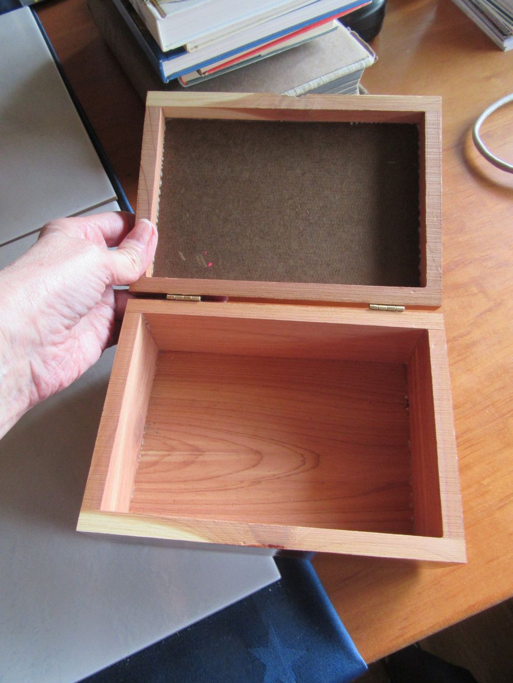 Altro in Decorazioni & Accessori: Holz Dose Schachtel mit Bild von John Wayne – Usato da Wattwil venduto da wampi 6
