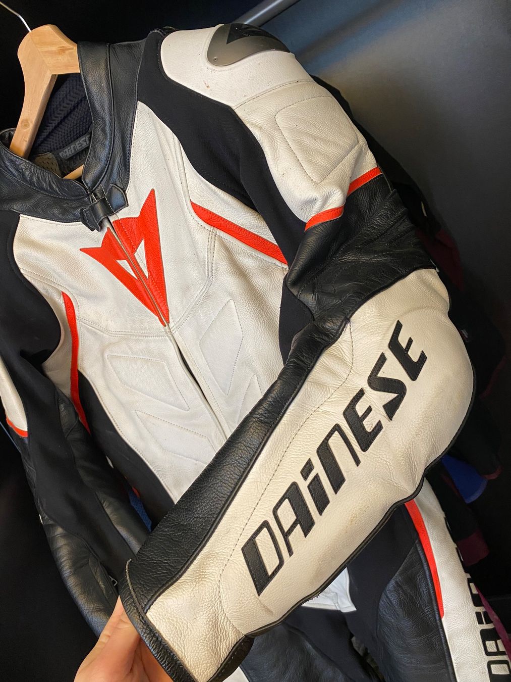Dainese Completi: Töff Kombi Dainese – Usato da Zürich venduto da pran123 2