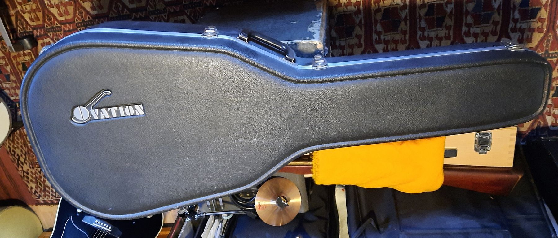 Musikinstrumente: ADAMAS OVATION – Gebraucht aus Mairengo von gippo 2