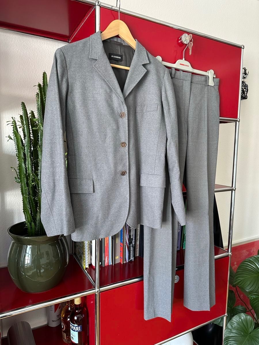 Jil Sander Completi & Tailleur: Jil Sander Anzug Grau Damen Grösse 38 – Usato da Bonstetten venduto da Chickabee 1