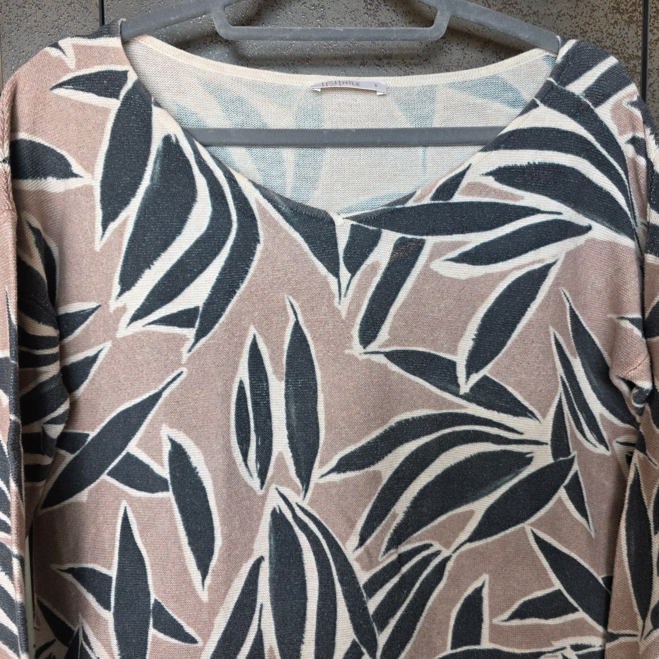 Nile Maglioni & Felpe: 🐸 NILE PULLOVER S BLÄTTER MUSTER 100% BAUMWOLLE – Usato da Môtier (Vully) venduto da Frogs 4