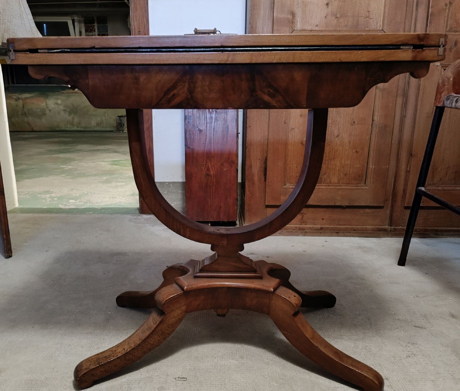 Tavoli: Table de jeu ancienne – Usato da Cossonay-Ville venduto da Aryann34 3