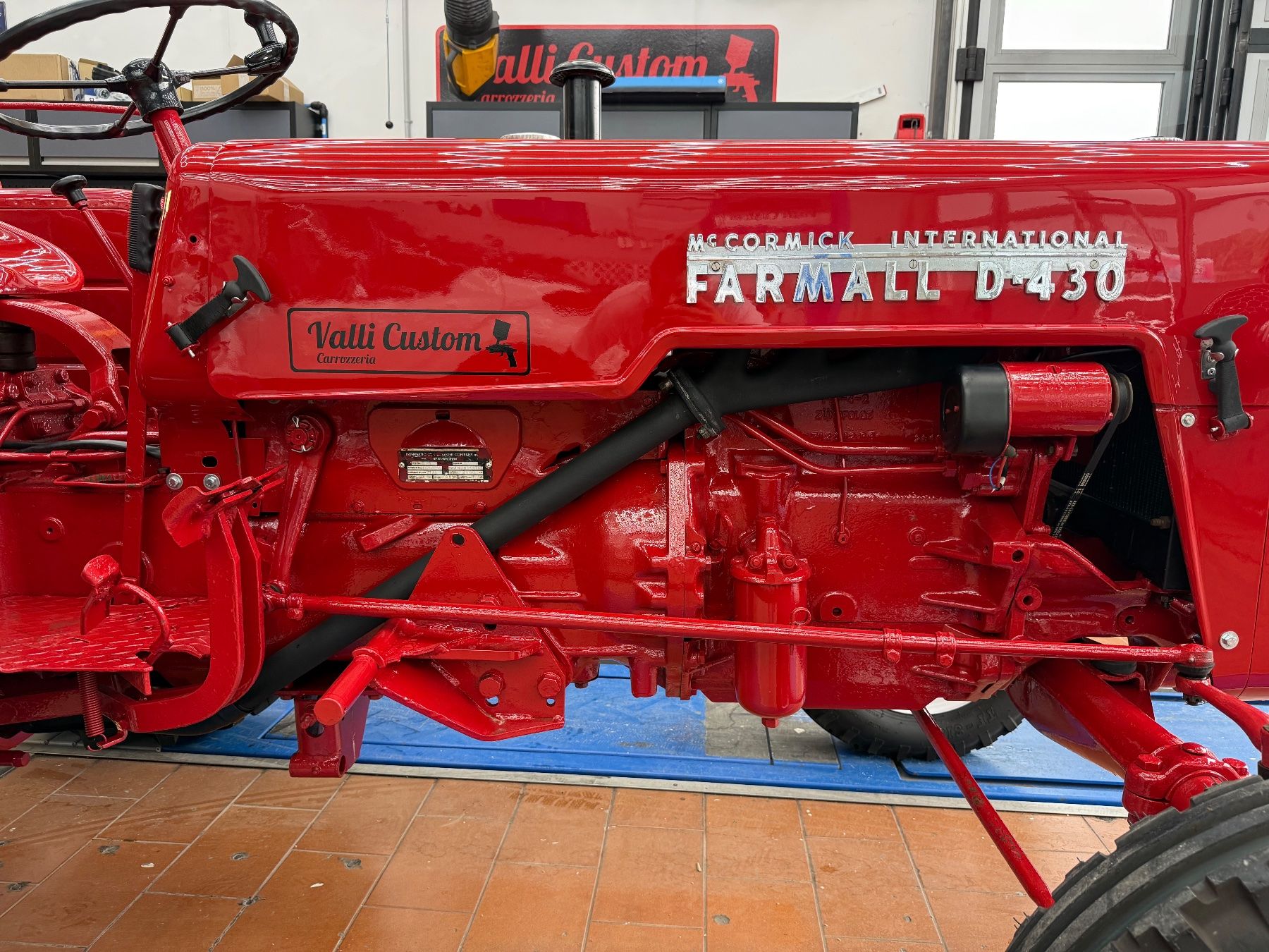 IHC Tracteurs: Trattore Farmall - McCormick D430 – D'occasion à Riva San Vitale par tft96 8
