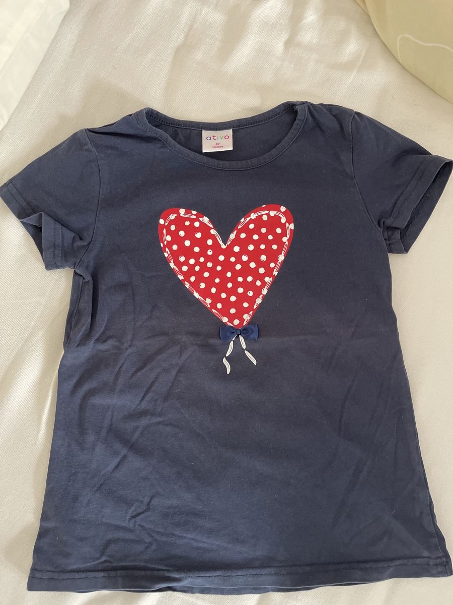 Camicette, T-shirt & Top: T-shirt fille 4 ans – Usato da MARLY venduto da AISLEE