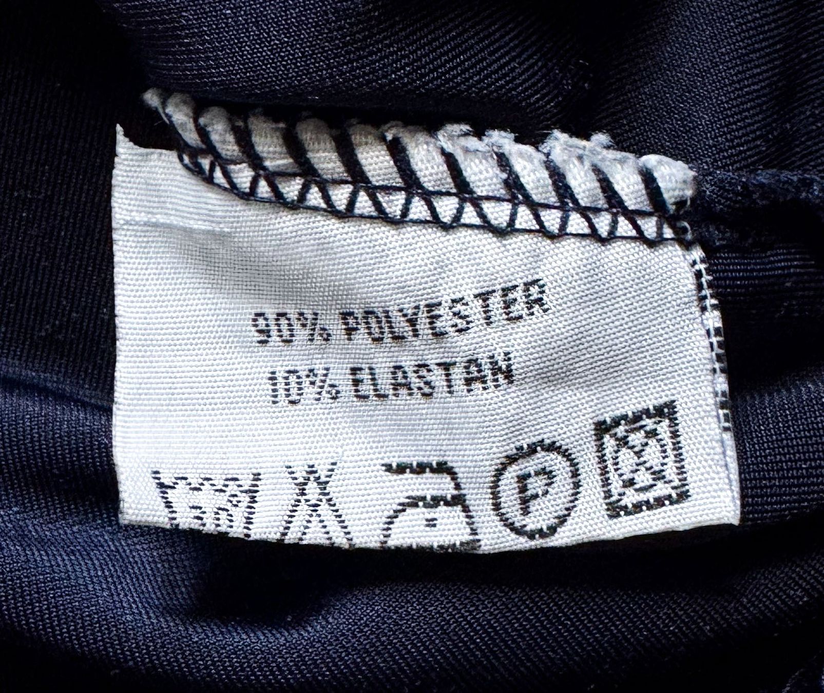 H&M Maglioni & Felpe: leichter Pullover elegant dunkelblau Plüsch – Usato da Biel/Bienne venduto da tim_pww5 5