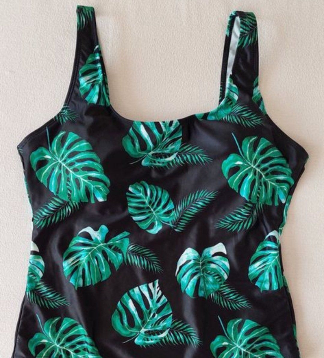 Costumi da bagno & Bikini: Neuer Badeanzug einteilig - Grösse XXL / 44 / 46 – Nuovo (secondo la descrizione) da Oberwil BL venduto da Hunajakakku