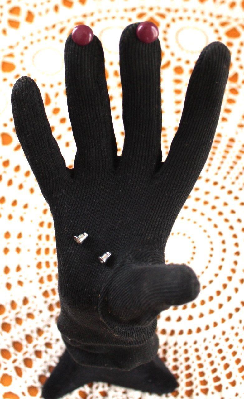 Ohrringe & -stecker: Ohrstecker – Gebraucht aus Locarno von madame-tus-sauds