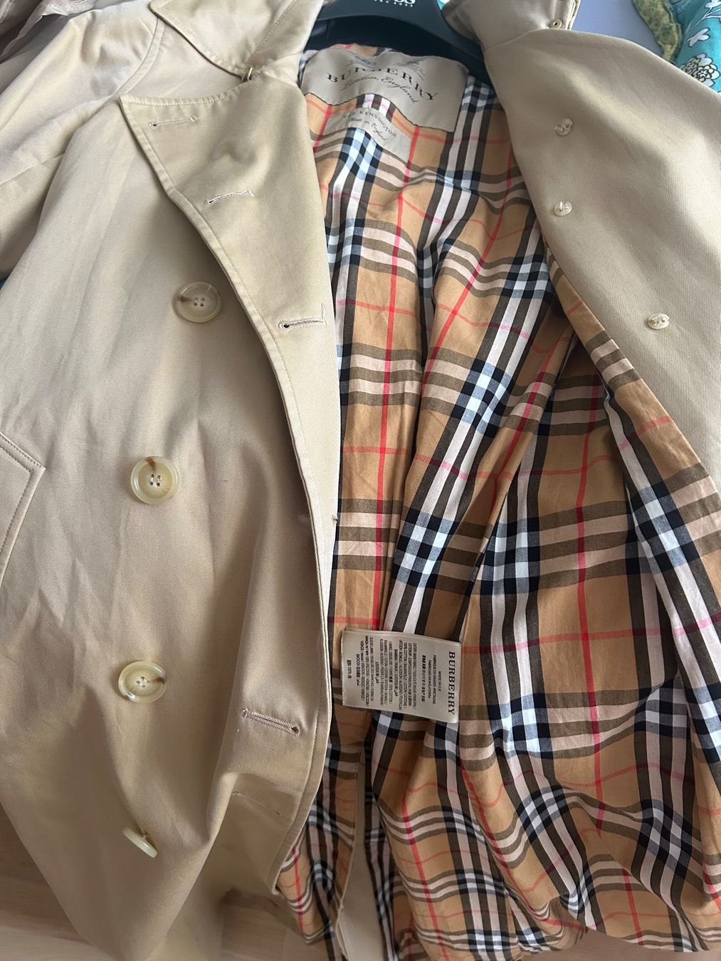 Burberry Mäntel: Burberry Trenchcoat Kensington – Gebraucht aus Winterthur von fat_7v2b 4