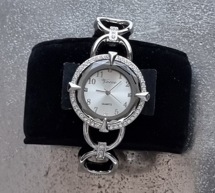 Swarovski Orologi: Armreif Uhr mit Swarovski – Nuovo (secondo la descrizione) da Frauenfeld venduto da Bleeddragon