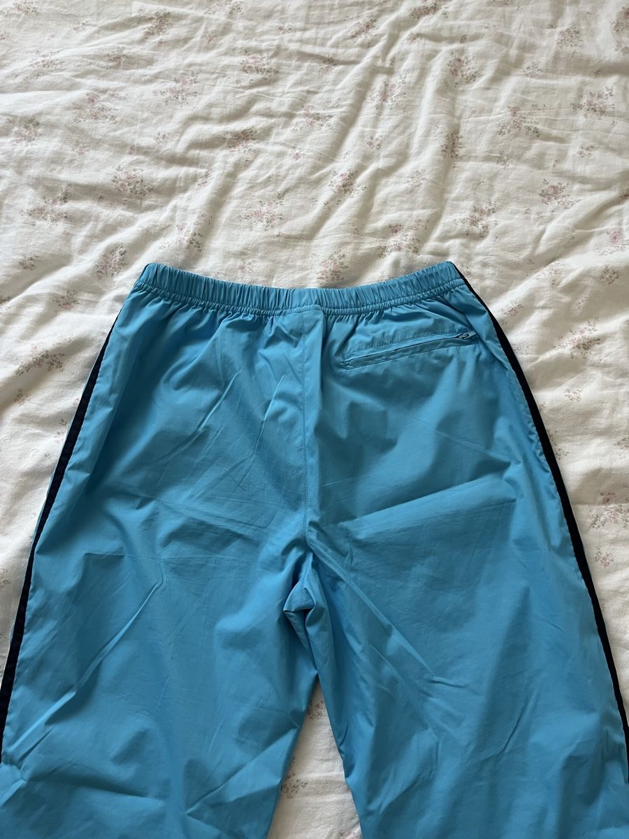 Pantalons: Sporthose Campus – D'occasion à Zürich par ana_j7lv 2