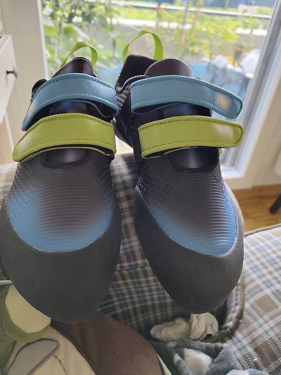 Chaussures femmes: Neuwertige Boulderschuhe – D'occasion à Muri b. Bern par Passenger762 1