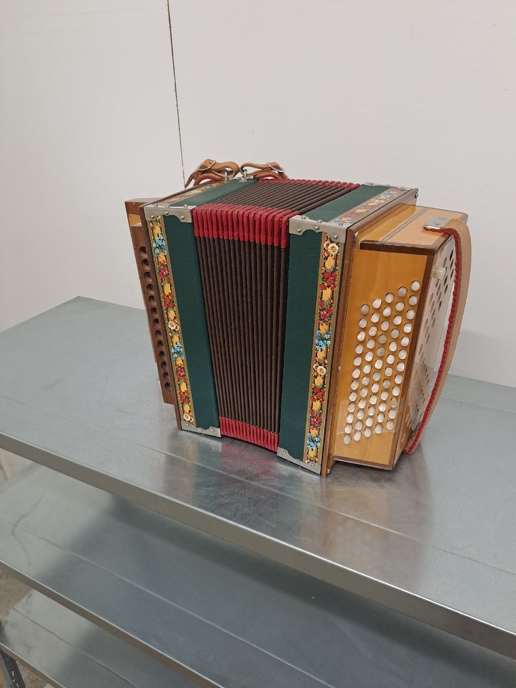 Strumenti musicali: schwyzerorgeli chromatisch C GRIFF – Usato da Villeneuve venduto da BibiVintage 3