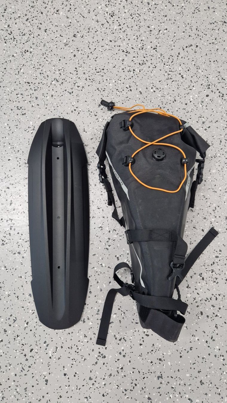 Sacs: SKS Explorer EXP Saddlebag mit Spritzschutz 13L – D'occasion à Walenstadt par jan_dcn2