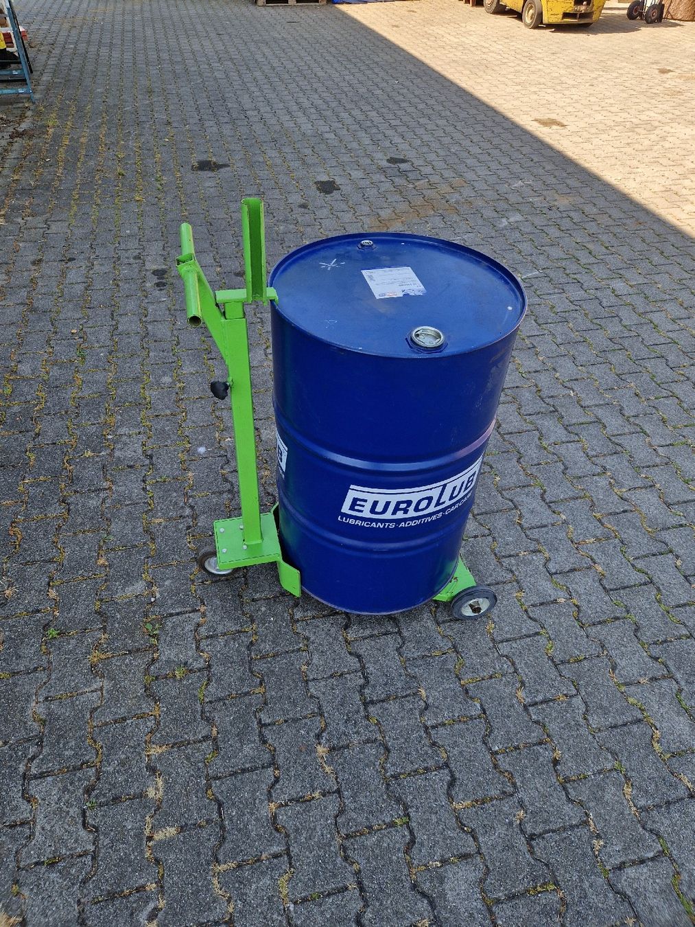 Schubkarren: 2 Stk. Fasswagen 200l – Gebraucht aus Grosswangen von lar_9lz7