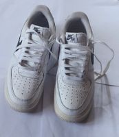 Baskets Nike Air Force 1 blanc noir taille 40.5 