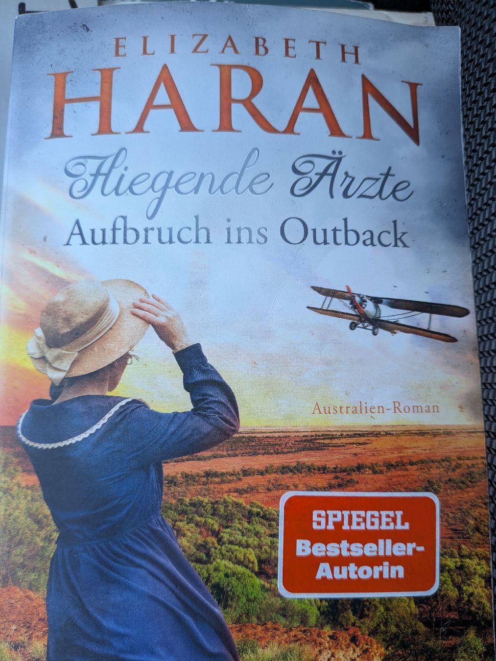 Livres: Buch Elizabeth Haran Fliegende Ärzte – D'occasion à Münchenbuchsee par cor_9xjj