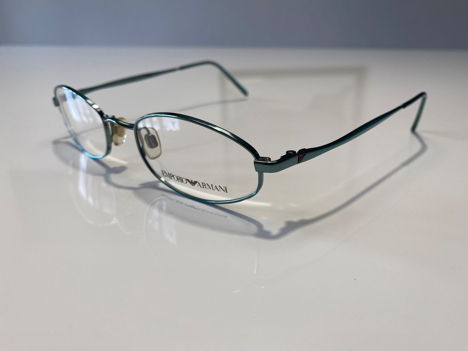Armani Brillen & Gläser: Monture de Lunettes Ovale Armani – Neu (gemäss Beschreibung) aus Bottens von 2Lens 1