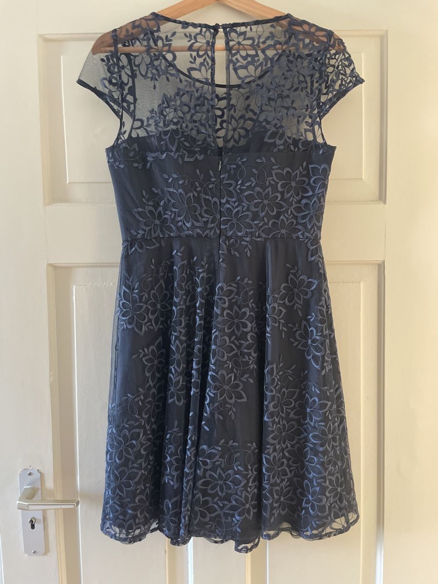 Kleider: Wunderschönes, elegantes Kleid – Gebraucht aus St. Gallen von ann_llt9 1