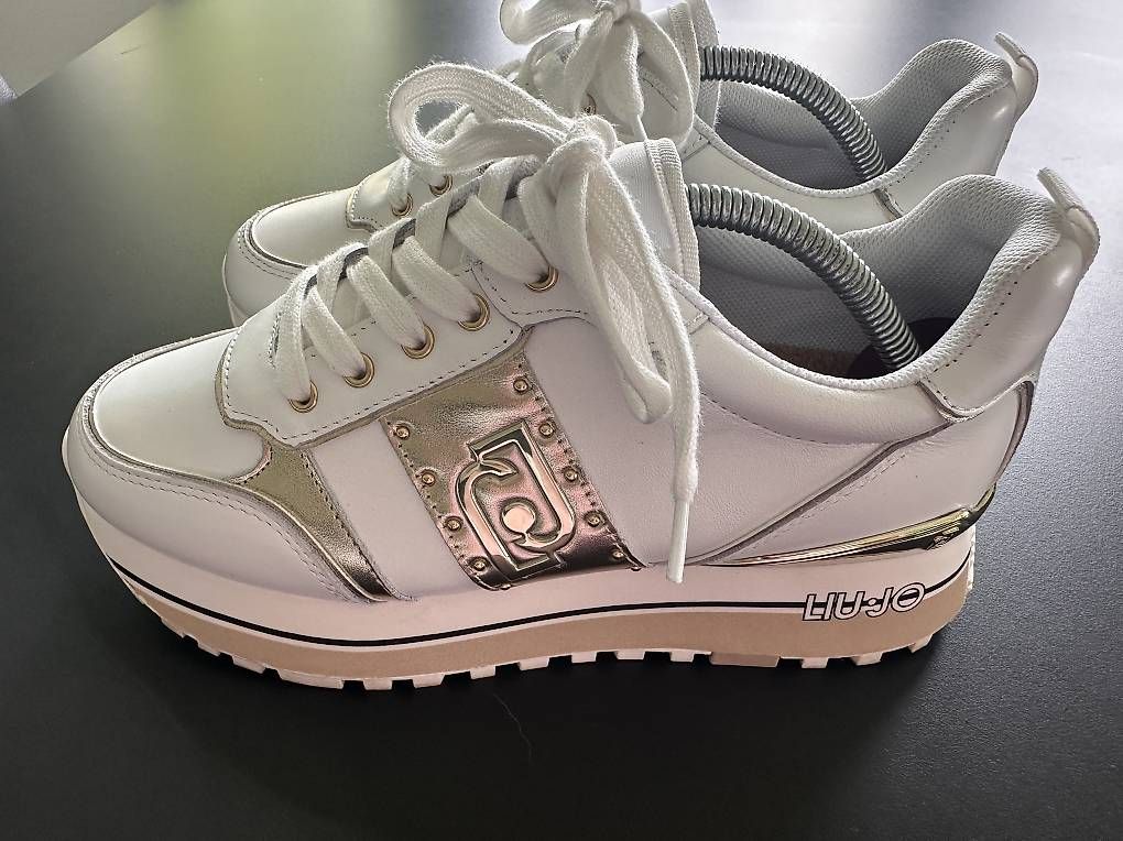 Scarpe da donna: Liu Jo Sneaker – Usato da Lütisburg venduto da cbmp 2