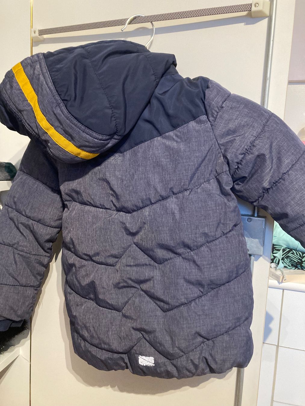 S.Oliver Giacche & Cappotti: Winterjacke von s.Oliver, Grösse 104 – Usato da Menziken venduto da Ale.burri 1