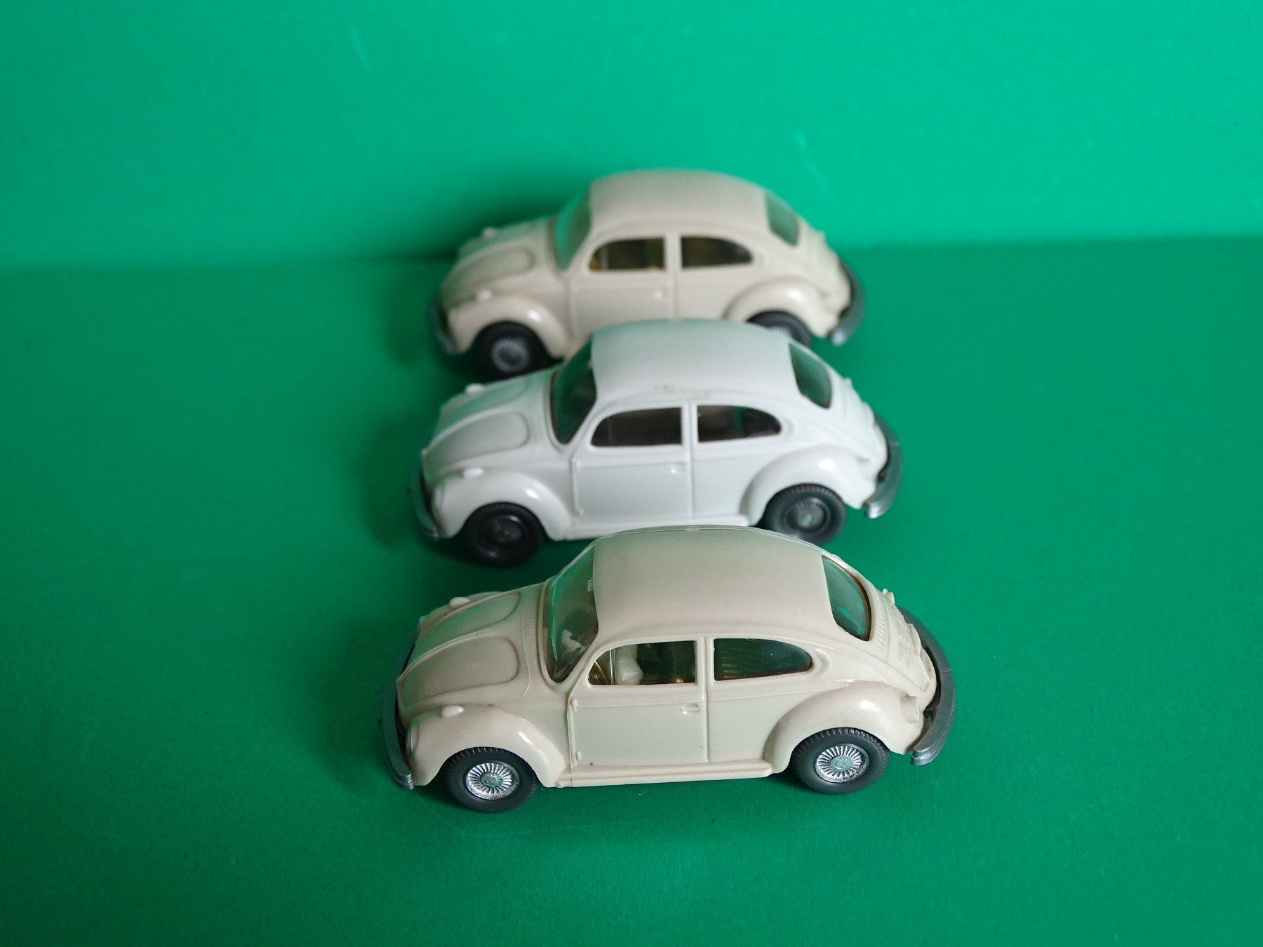 Wiking Modellini d'auto: 3 x VW Käfer von Wiking 1/87 – Usato da Bretzwil venduto da Meex 3